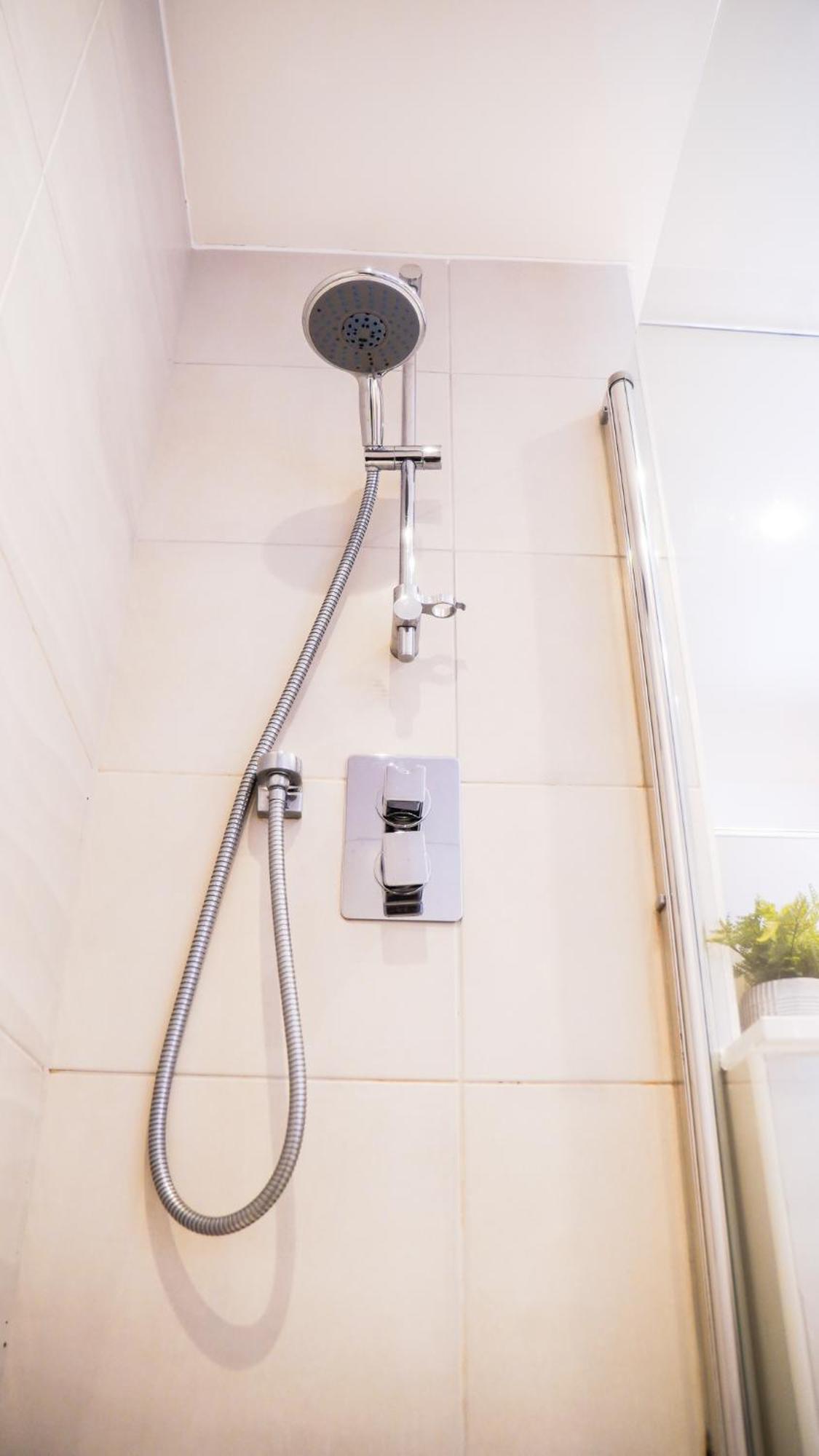 Manchester City Centre Apt With Balcony & Free Parking - Including Free 1-Hour Early Check-In For Bookings In June, Justeat Voucher For 2-Night Stays Minimum! Exterior photo