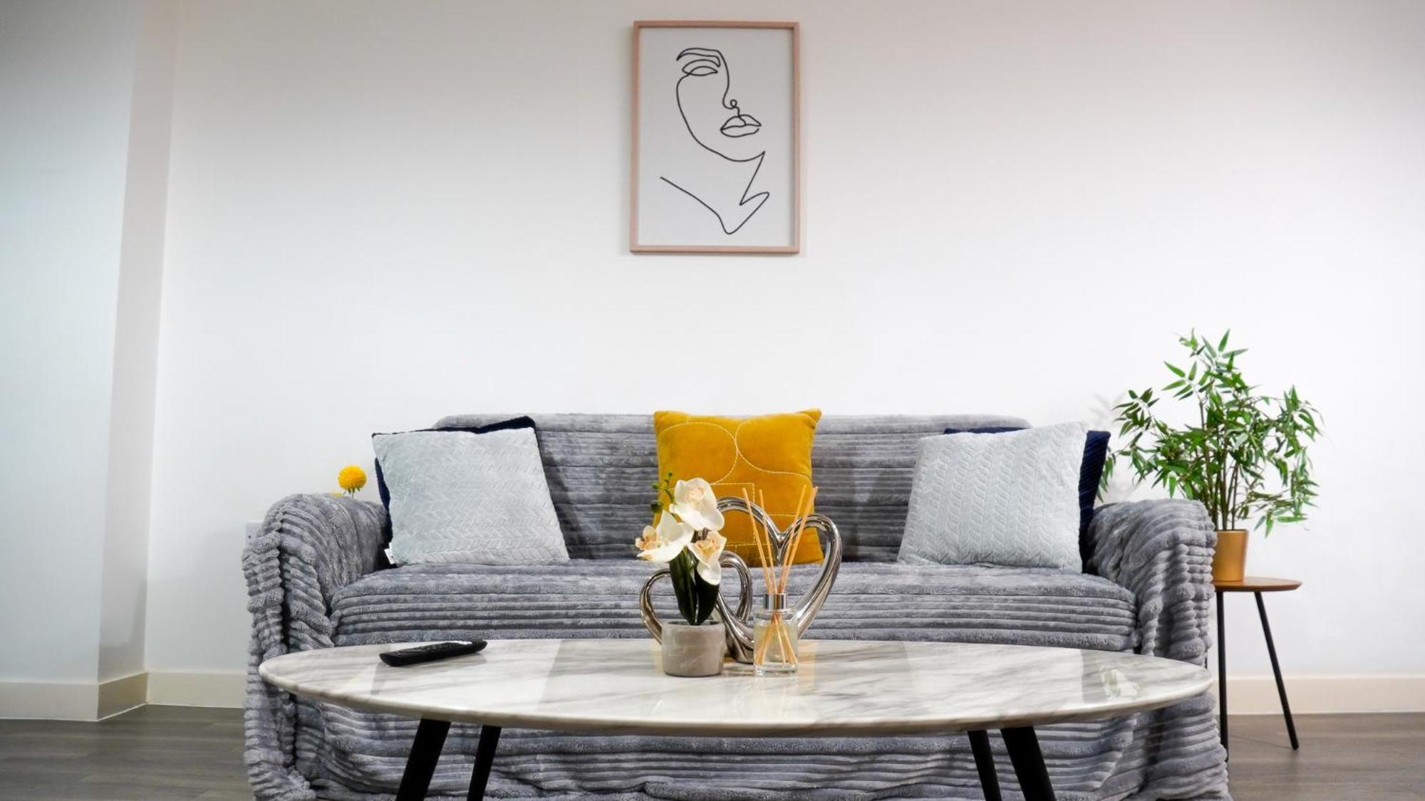 Manchester City Centre Apt With Balcony & Free Parking - Including Free 1-Hour Early Check-In For Bookings In June, Justeat Voucher For 2-Night Stays Minimum! Exterior photo