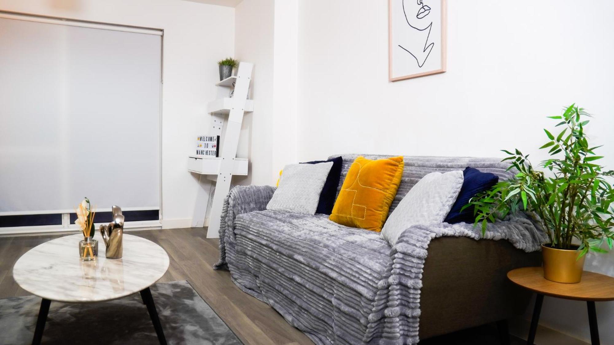 Manchester City Centre Apt With Balcony & Free Parking - Including Free 1-Hour Early Check-In For Bookings In June, Justeat Voucher For 2-Night Stays Minimum! Exterior photo